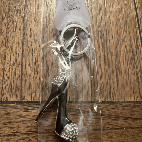 Black High-heel Shoe Keychain - Picture 3 of 3